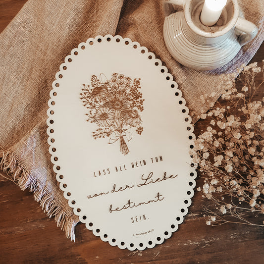 Holzschild "Von der Liebe bestimmt"